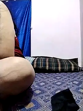 Snapshot of Ruksar-Pathan chatting on 03-13-25, 08:15 Ruksar-Pathan online show from 03-13-25, 08:15