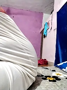 Snapshot of Ruksar-Pathan chatting on 10-18-25, 07:16 Ruksar-Pathan online show from 10-18-25, 07:16