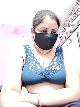 Snapshot of Ruksar-Pathan chatting on 10-12-25, 08:59 Ruksar-Pathan online show from 10-12-25, 08:59