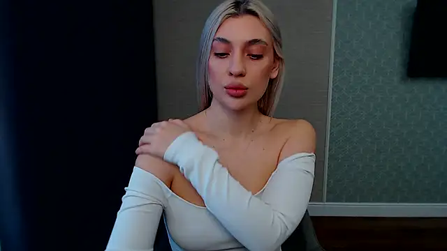 hot-sasha9 online show from 02-16-26, 07:07