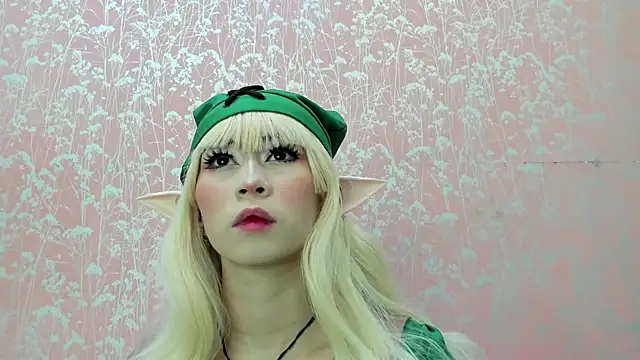 NEZUKO MITSURI online show from 01-17-26, 01:58