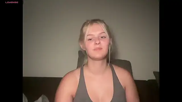 Allylove03 online show from 11-01-25, 08:46