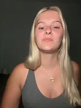 Snapshot of Allylove03 chatting on 05-08-26, 03:27 Allylove03 online show from 05-08-26, 03:27
