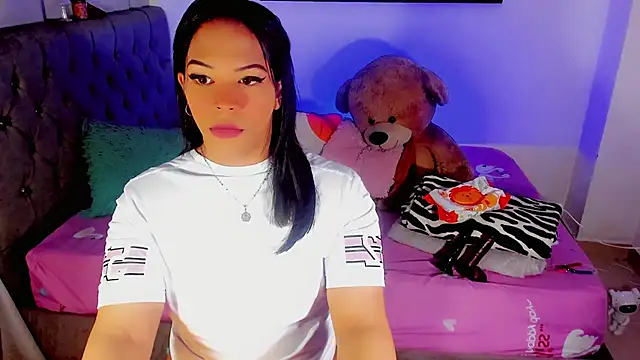 Zakura hot1 online show from 12-17-25, 09:36