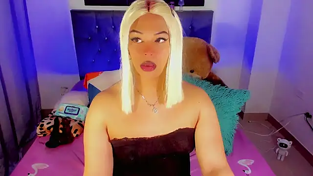 Zakura hot1 online show from 11-29-25, 09:09