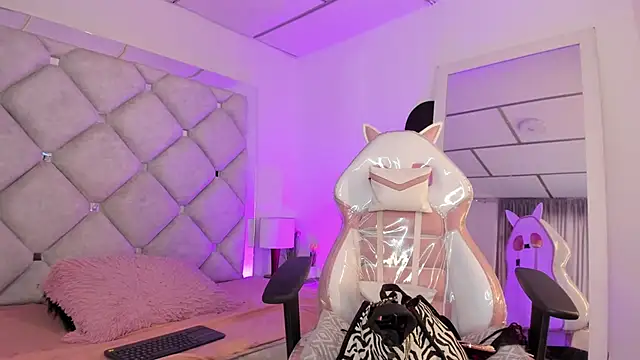 alessiaferry online show from 02-12-26, 04:07