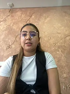 Miabonnett  online show from 03-21-25, 06:18