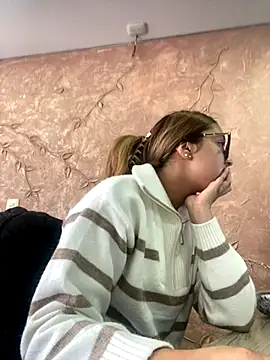 Miabonnett  online show from 09-19-25, 11:58