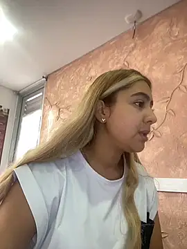 Miabonnett  online show from 11-06-25, 12:09