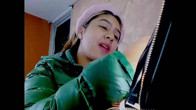 Miabonnett  online show from 01-13-26, 12:20