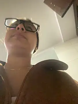 Miabonnett  online show from 09-29-25, 12:00