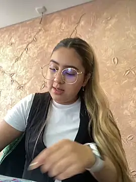 Miabonnett  online show from 03-21-25, 03:13