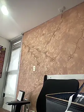 Miabonnett  online show from 12-17-25, 12:21