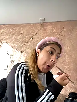 Miabonnett  online show from 12-05-25, 12:26