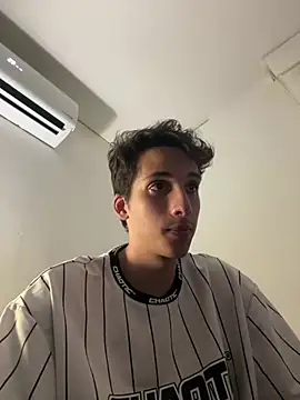 CamiloXx04 online show from 01-29-25, 03:22