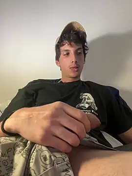 CamiloXx04 online show from 03-13-25, 02:27