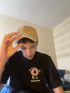 CamiloXx04 online show from 04-22-26, 05:53