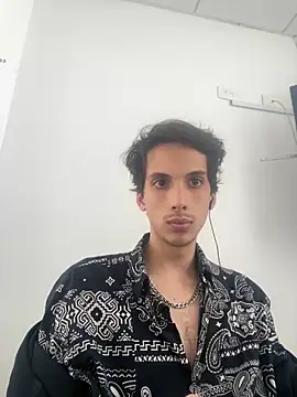 CamiloXx04 online show from 02-20-26, 07:38