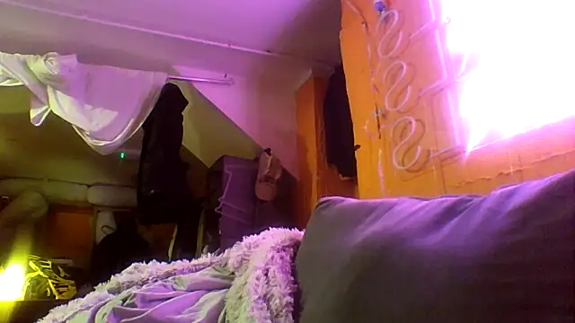 Snapshot of pervy_devil chatting on 02-20-26, 06:26 pervy devil online show from 02-20-26, 06:26