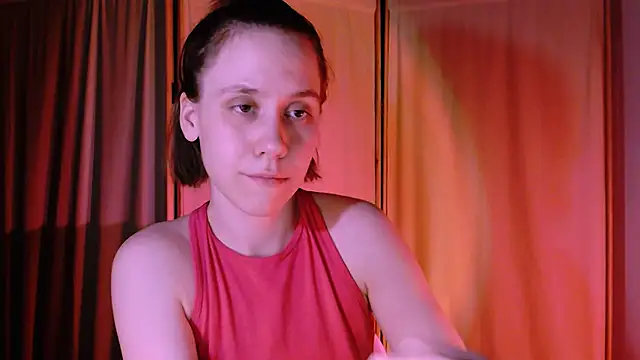 Snapshot of Malinax chatting on 03-17-25, 10:51 Malinax online show from 03-17-25, 10:51
