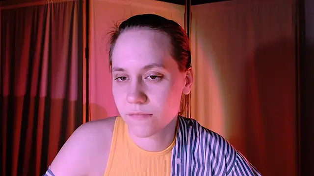 Snapshot of Malinax chatting on 03-18-25, 11:09 Malinax online show from 03-18-25, 11:09
