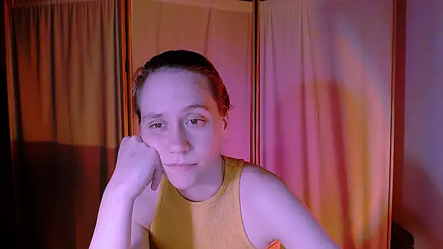 Snapshot of Malinax chatting on 10-02-25, 10:35 Malinax online show from 10-02-25, 10:35