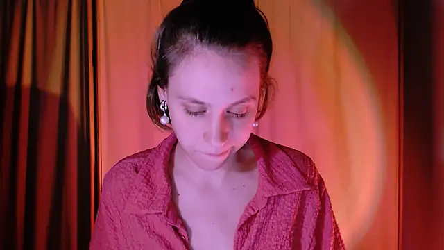 Snapshot of Malinax chatting on 02-16-25, 10:55 Malinax online show from 02-16-25, 10:55