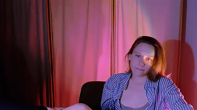Snapshot of Malinax chatting on 10-10-25, 10:54 Malinax online show from 10-10-25, 10:54
