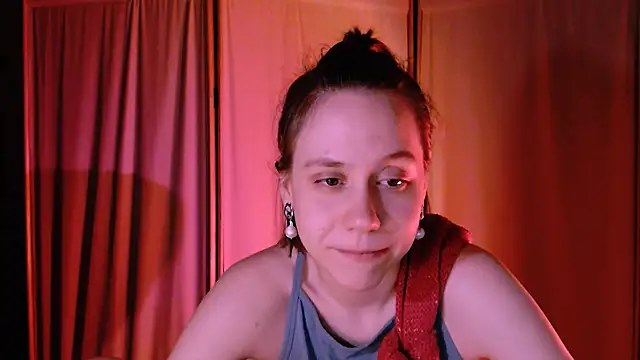 Snapshot of Malinax chatting on 03-12-25, 01:36 Malinax online show from 03-12-25, 01:36