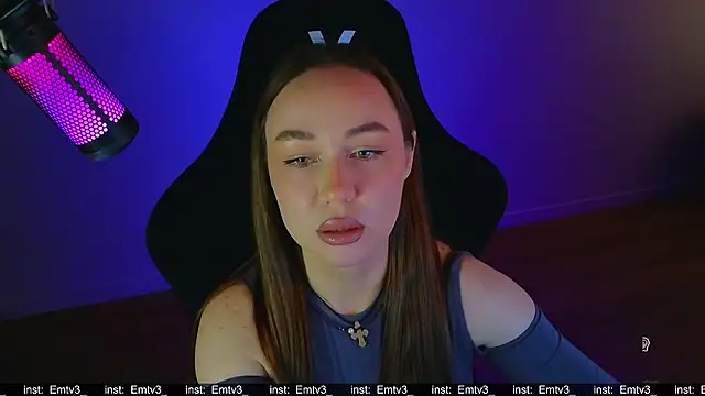 Emili1- online show from 03-28-26, 09:43