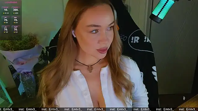 Emili1- online show from 12-17-25, 04:01