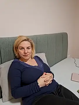 FrauleinSchmitt online show from 01-18-25, 02:44