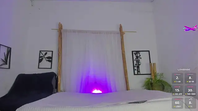 Snapshot of _RedMoon chatting on 10-15-25, 07:55 RedMoon online show from 10-15-25, 07:55