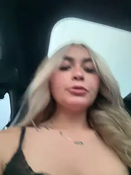 Snapshot of emma_oxford chatting on 02-07-26, 11:02 emma oxford online show from 02-07-26, 11:02