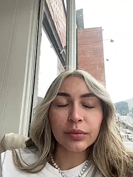 Snapshot of emma_oxford chatting on 02-08-26, 08:28 emma oxford online show from 02-08-26, 08:28