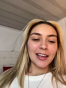 Snapshot of emma_oxford chatting on 02-22-25, 08:42 emma oxford online show from 02-22-25, 08:42