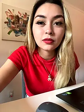 Snapshot of emma_oxford chatting on 09-29-25, 12:44 emma oxford online show from 09-29-25, 12:44