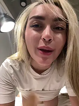 Snapshot of emma_oxford chatting on 03-02-26, 05:08 emma oxford online show from 03-02-26, 05:08