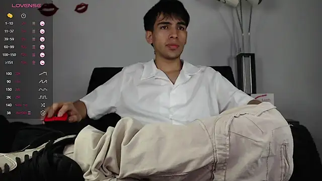 Snapshot of zack_thunder chatting on 02-27-25, 11:50 zack thunder online show from 02-27-25, 11:50