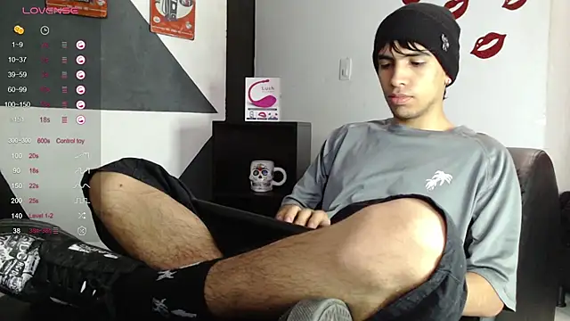 Snapshot of zack_thunder chatting on 03-02-25, 12:03 zack thunder online show from 03-02-25, 12:03
