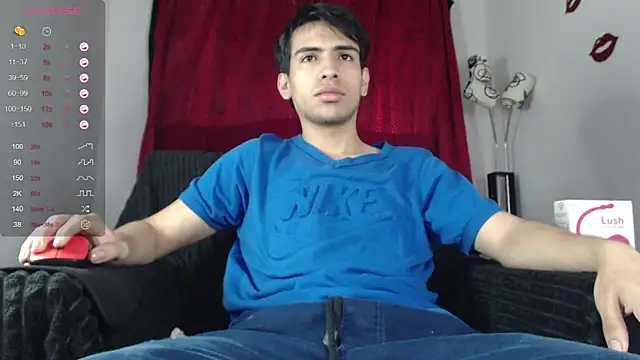 Snapshot of zack_thunder chatting on 03-20-25, 11:49 zack thunder online show from 03-20-25, 11:49