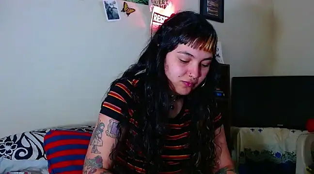 sweetiee mary online show from 02-25-25, 05:40