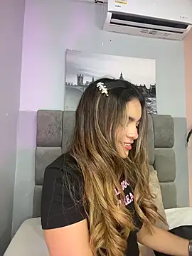 selene tylor  online show from 07-19-26, 08:27