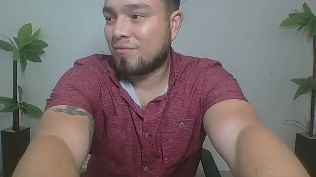 Snapshot of DirtyRcride chatting on 10-10-25, 03:18 DirtyRcride online show from 10-10-25, 03:18