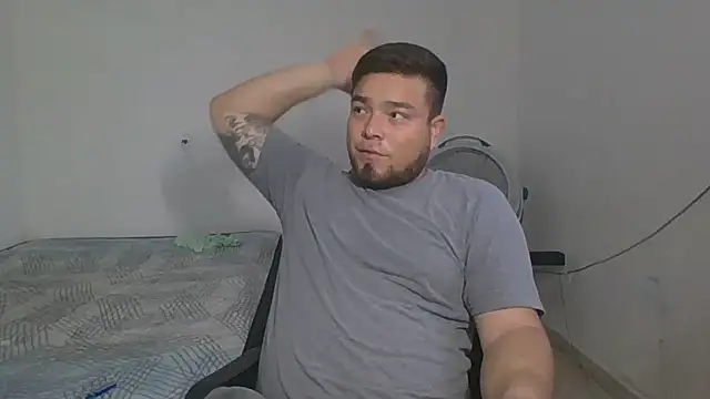 Snapshot of DirtyRcride chatting on 09-25-25, 03:07 DirtyRcride online show from 09-25-25, 03:07