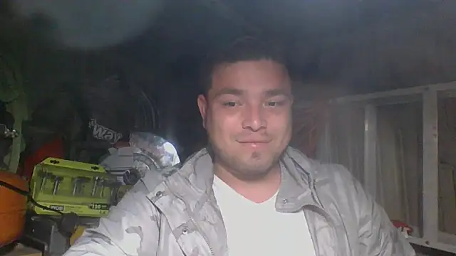 Snapshot of DirtyRcride chatting on 02-12-25, 06:40 DirtyRcride online show from 02-12-25, 06:40