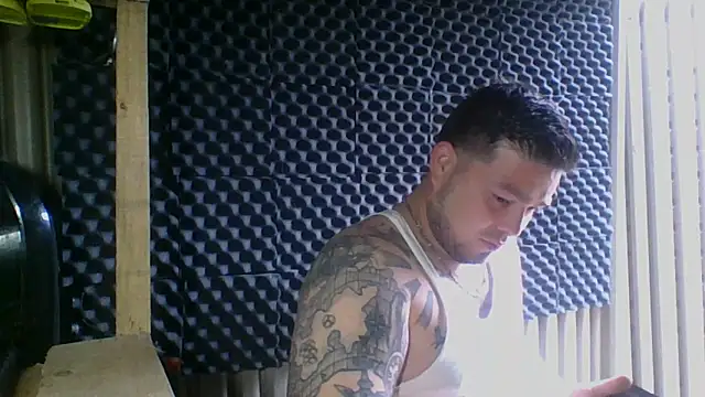 Snapshot of DirtyRcride chatting on 02-27-25, 08:31 DirtyRcride online show from 02-27-25, 08:31