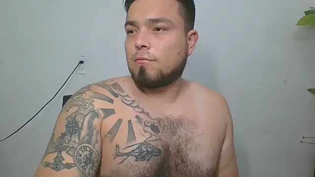 Snapshot of DirtyRcride chatting on 10-20-25, 05:02 DirtyRcride online show from 10-20-25, 05:02