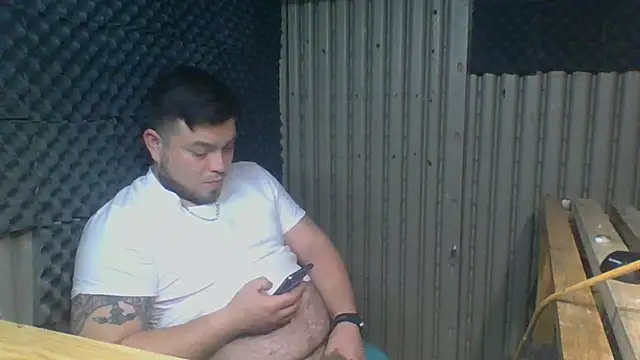 Snapshot of DirtyRcride chatting on 03-10-25, 08:45 DirtyRcride online show from 03-10-25, 08:45