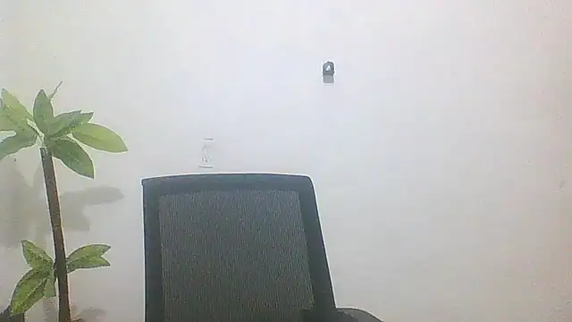 Snapshot of DirtyRcride chatting on 10-19-25, 04:59 DirtyRcride online show from 10-19-25, 04:59